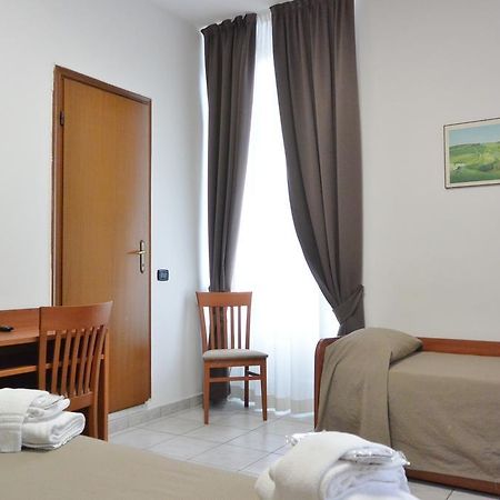 Hotel Trentina Milan Exterior photo