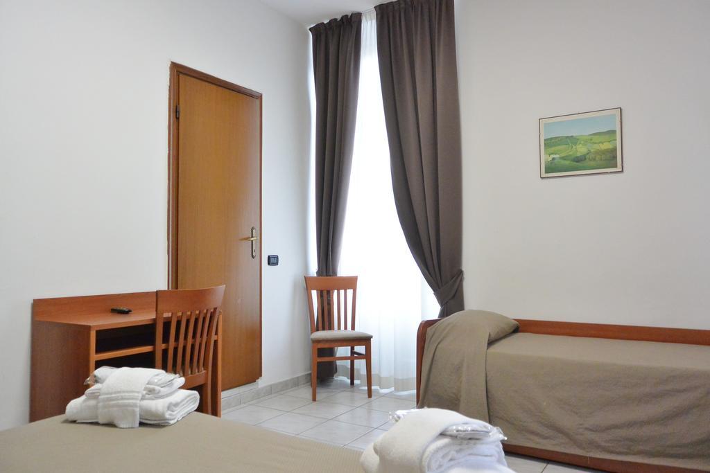 Hotel Trentina Milan Exterior photo