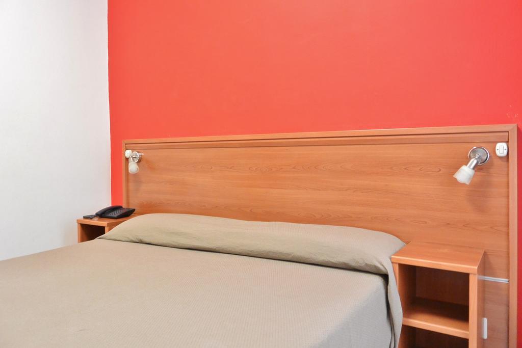 Hotel Trentina Milan Exterior photo