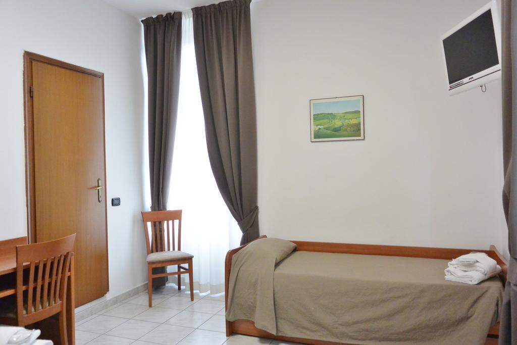 Hotel Trentina Milan Exterior photo