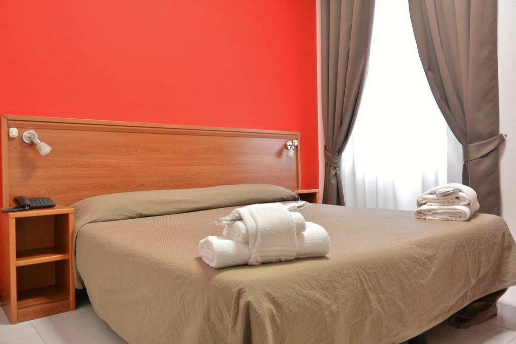 Hotel Trentina Milan Exterior photo