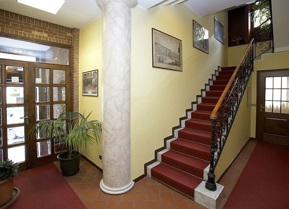 Hotel Trentina Milan Exterior photo